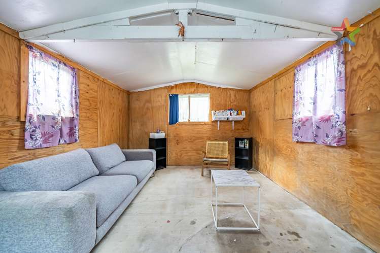 79 Waddington Drive Naenae_13