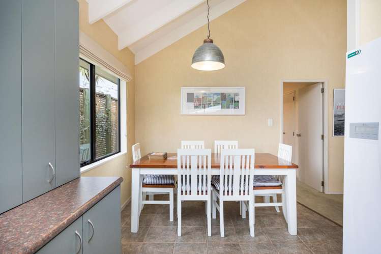 5 Hennessy Street East Foxton Beach_8