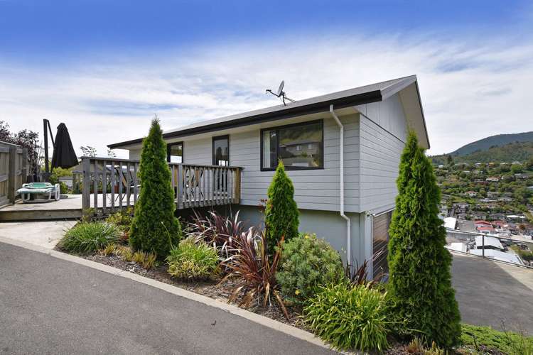 40 Saint Lawrence Street Toi Toi_19