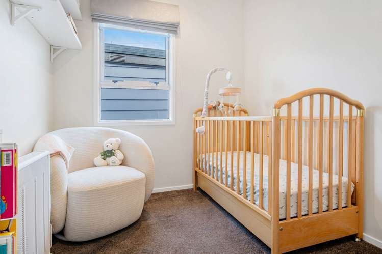 2/32 Hale Crescent Bayview_16