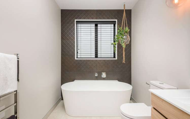 2/31 King St Te Puke_6