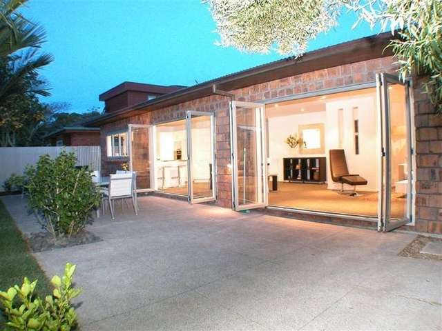 Spacious 6-Bedroom Family Home in Greenlane