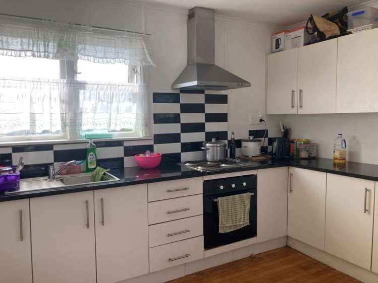 447 Massey Road Mangere East_6