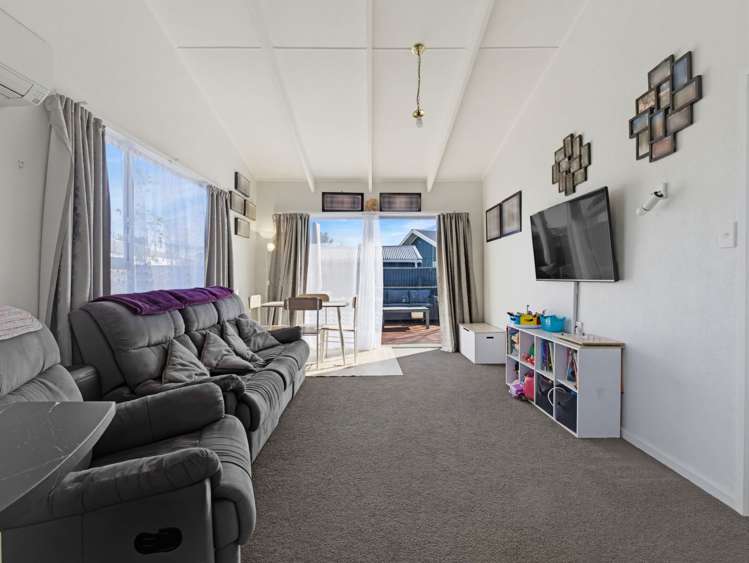2/127 Parkers Road Tahunanui_9