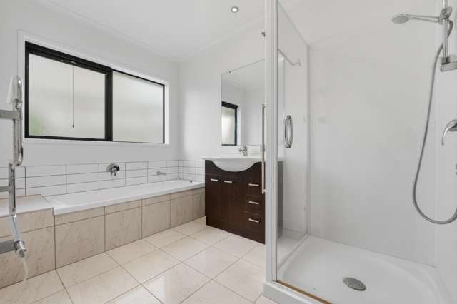 2 Spring Valley Place 10862_3