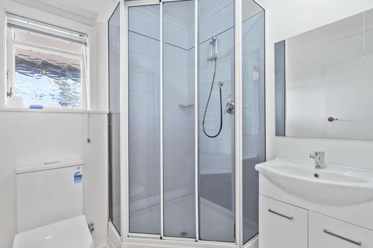 36 Roys Road Plimmerton_13