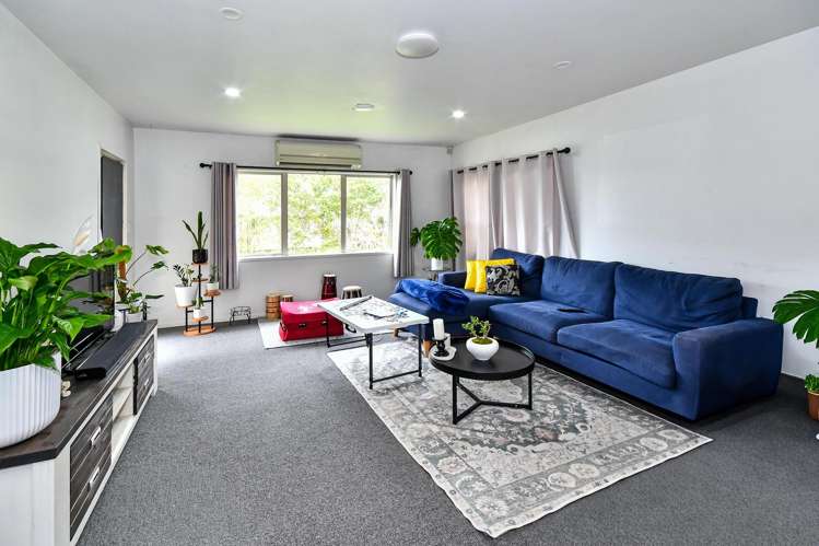 27 Dovey Place Massey_2