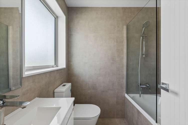 98c Flanshaw Road Te Atatu South_11