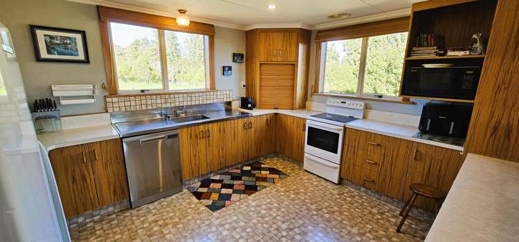 169 Charters Road Waikoikoi_11