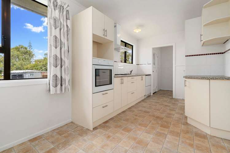 2 Ward Crescent Te Atatu Peninsula_1