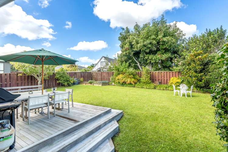 12 Galloway Crescent Farm Cove_21