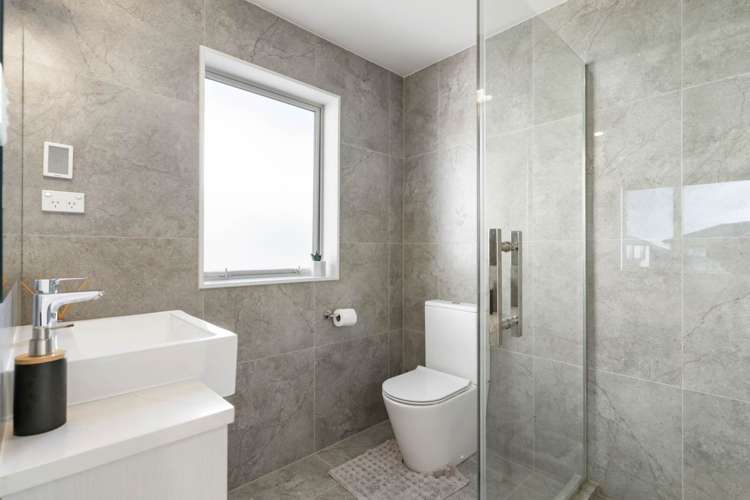 4 Cooladawson Drive Flat Bush_37