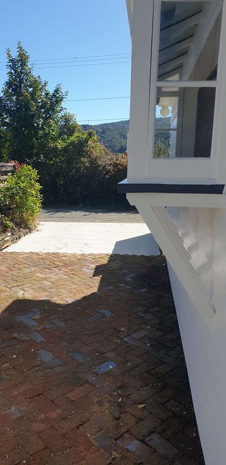 716 Main Road North Te Marua_16