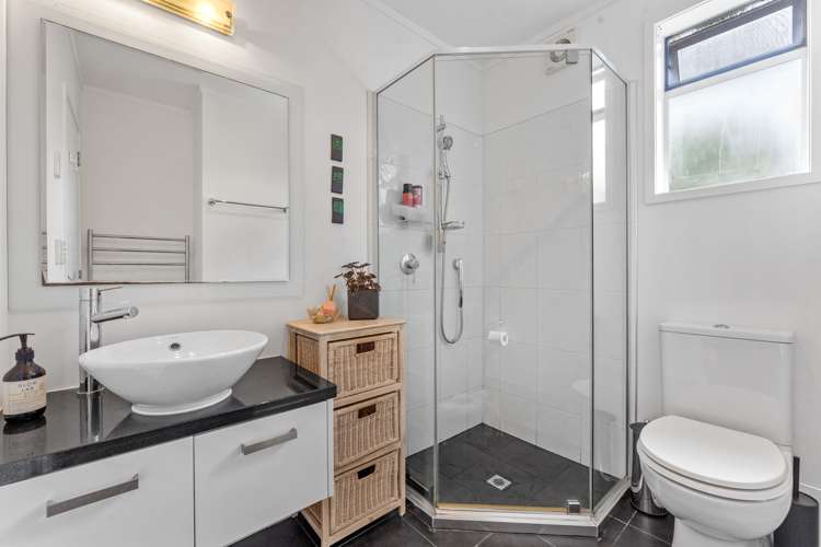 79 Hauraki Road Leigh_29