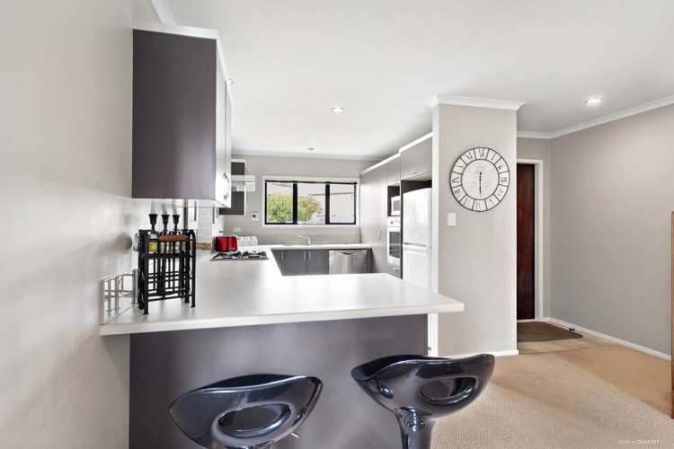 7 Vicente Place Oteha_5