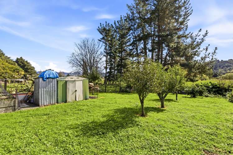 8 Marsack Road Taumarunui_14
