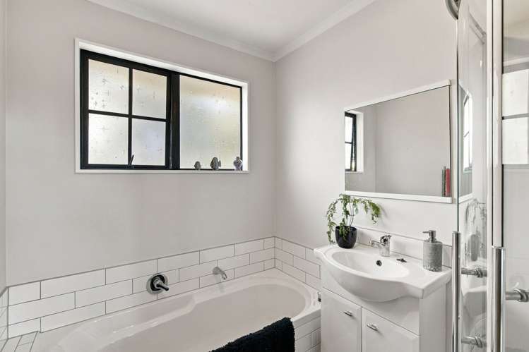 70 Montgomery Road Westmere_20