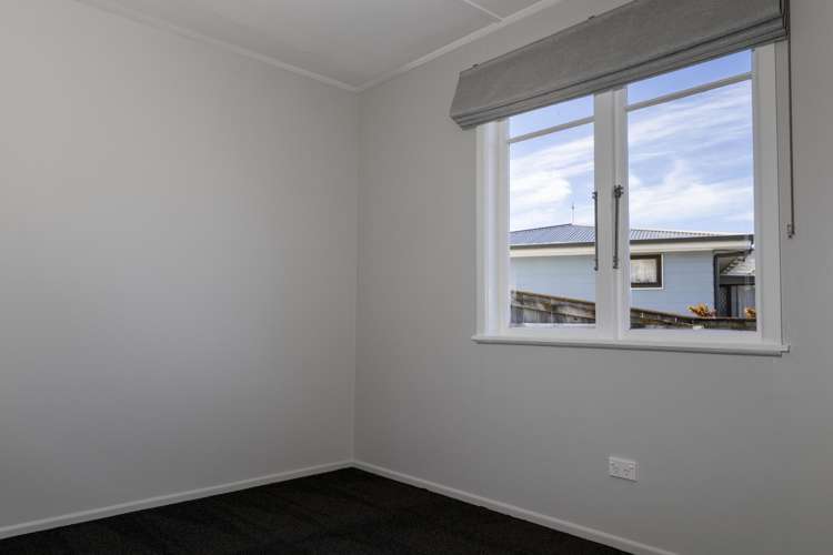 4 Charles Street Carterton_17