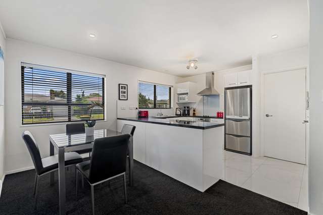 2/32 Willis Road Papakura_4