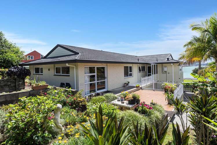 296 Beach Road Onerahi_23