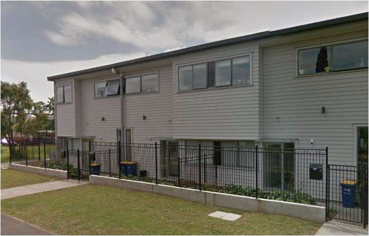 1/48 Wharf Road Te Atatu Peninsula_0
