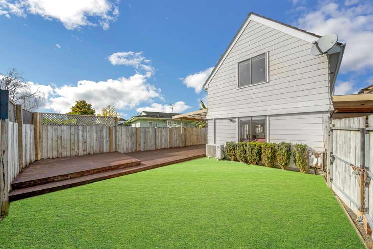 1/33 Challen Close Conifer Grove_4