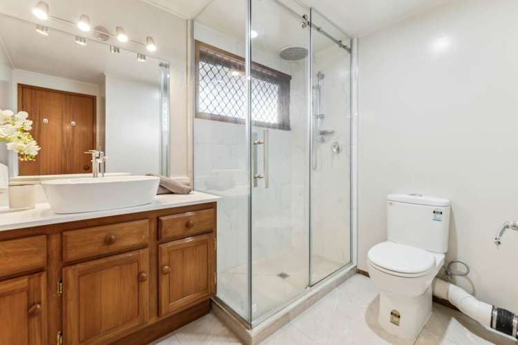 1/81 Oliver Road Eastern Beach_21