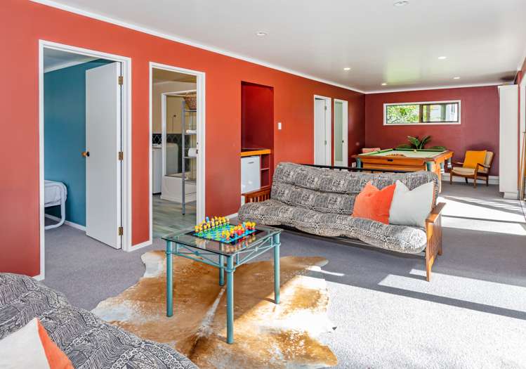 10 Robyn Crescent Hahei_14