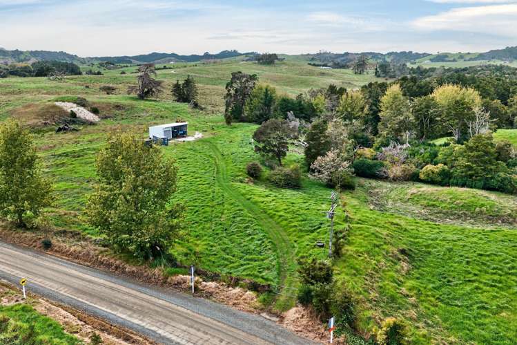 42 Ford Road Paparoa_14