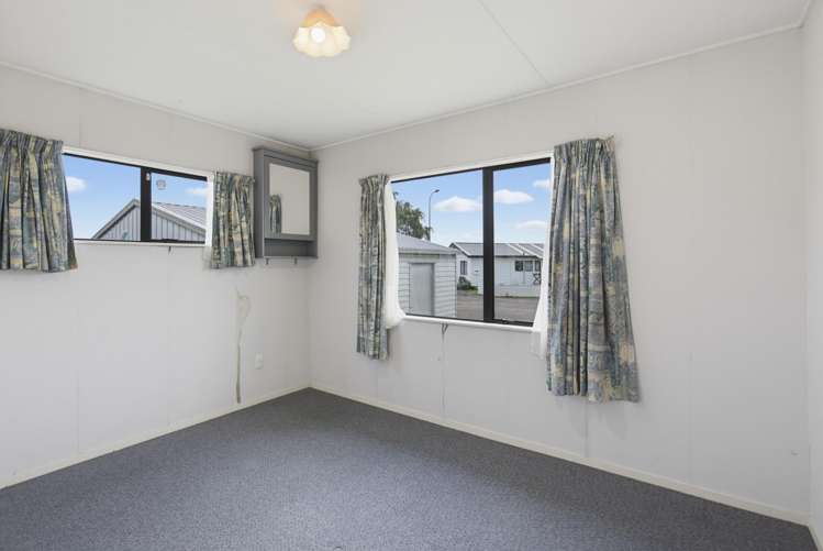 23 Douglas Street Levin_28