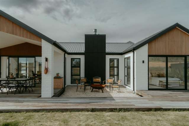 Classic Soul, Contemporary Style in Mapua