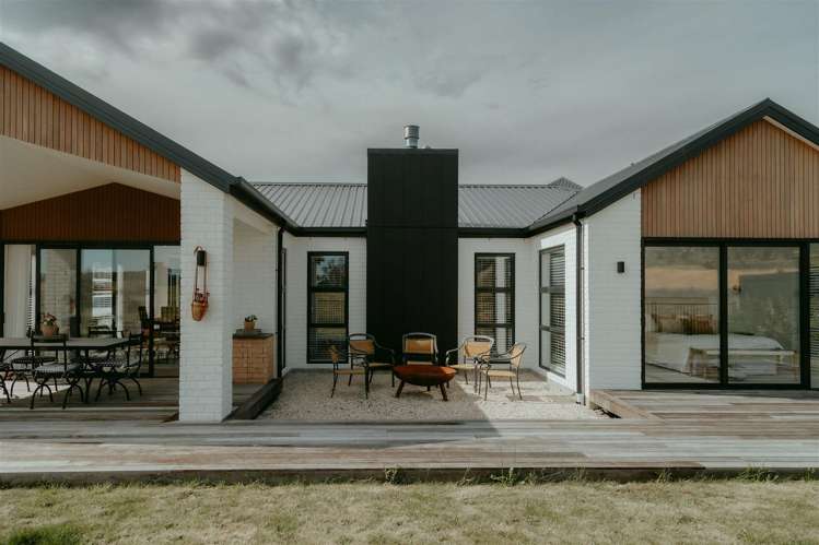 58 Les Wakefield Road_1