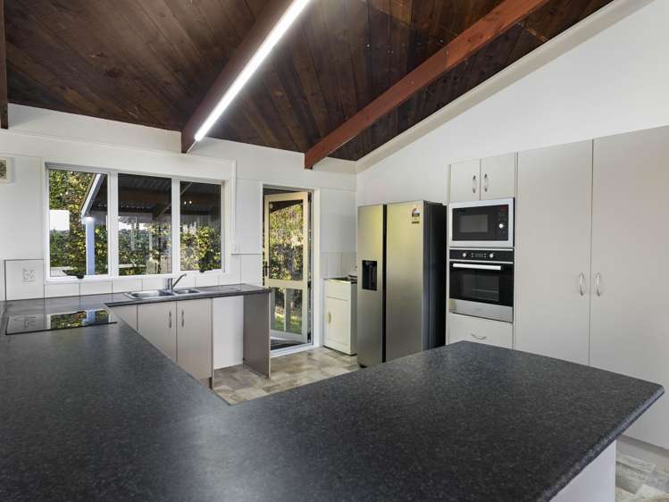 10 Lilburn Crescent Massey_6