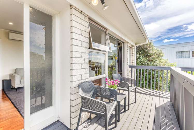 2/12 Girrahween Drive Totara Vale_4