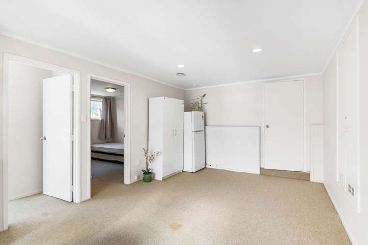 73 Chartwell Avenue Glenfield_15