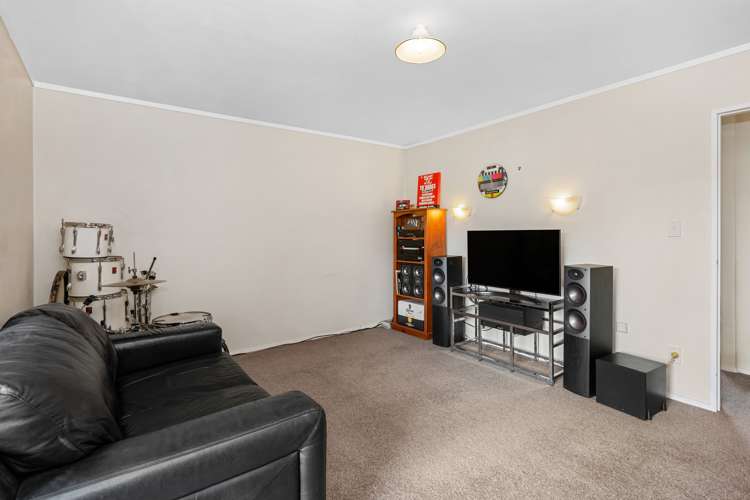 8 Eliot Place Leamington_18