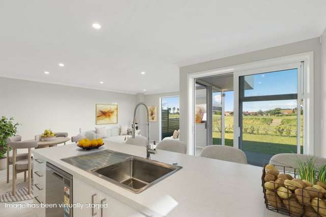 TOWNHOUSE WITH BENEFITS. MUST GO!