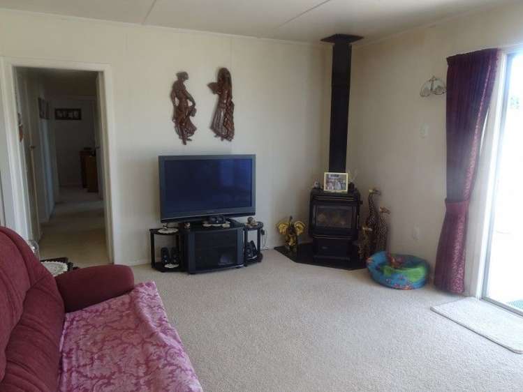 6 Kinsella Place Paeroa_11