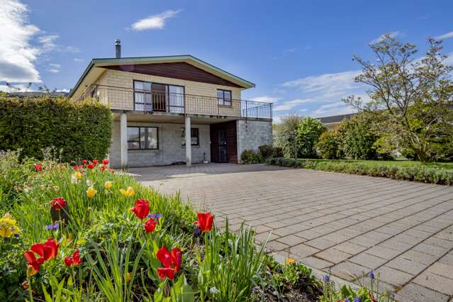 5 and 5A Hood Crescent Arrowtown_1