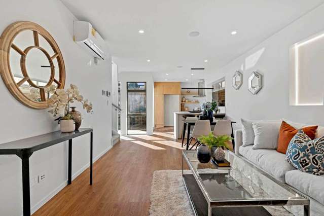 2/3C Long Bay Drive Torbay_1