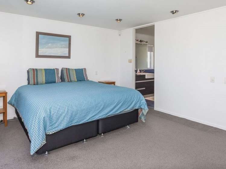 5 Braddock Grove Pauanui_18