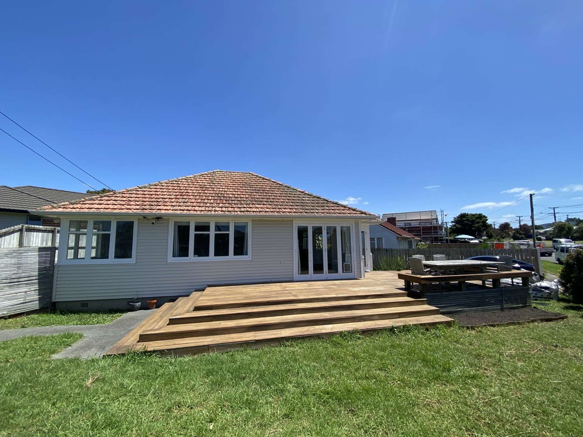 25 Holland Avenue Point England_0