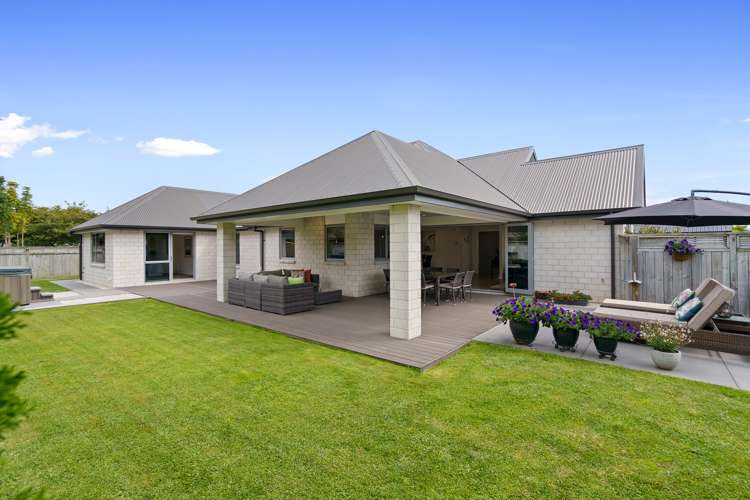 17 Henry Bell Close Leamington_21