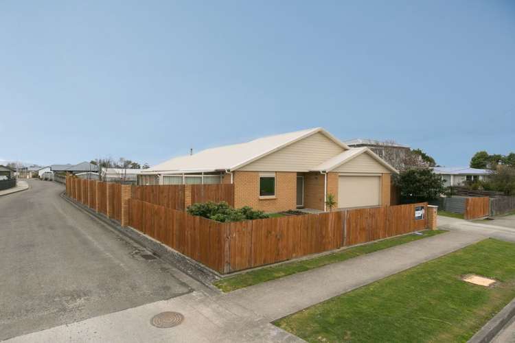 80 Churcher Street Feilding_31