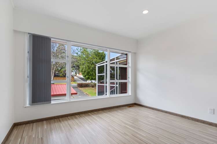 176 Edmonton Road Te Atatu South_8