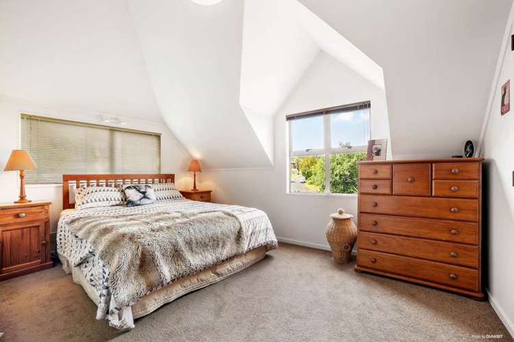 24 Pluto Place Beach Haven_8