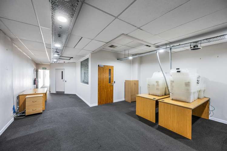 1883 Great North Road Avondale_10