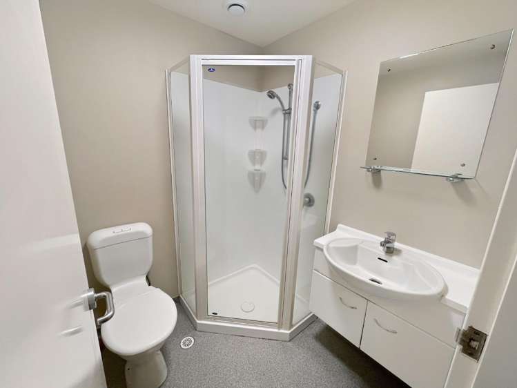 414/5 Aitken Street 1357_7