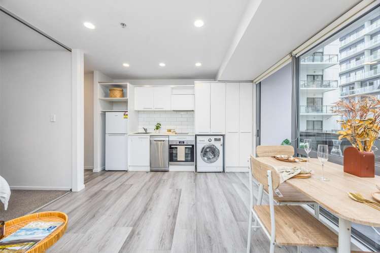 307/17 Vogel Lane Auckland Central_8