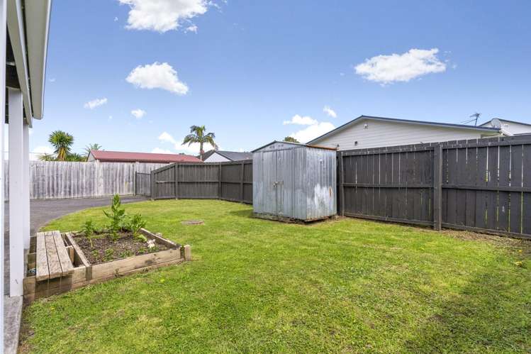 56 Kelwyn Road Kelston_23